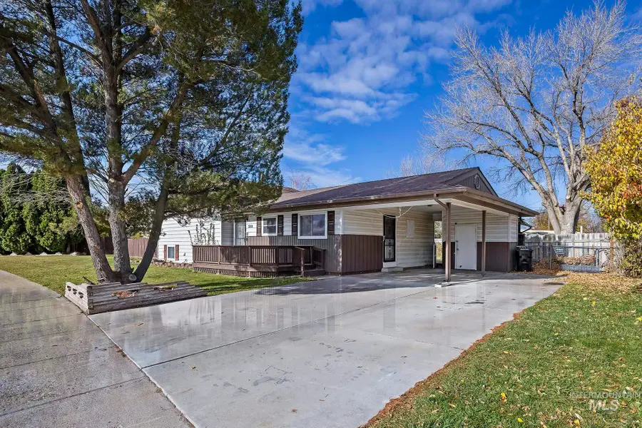 320 E 23rd Dr, Burley, ID 83318 - #3