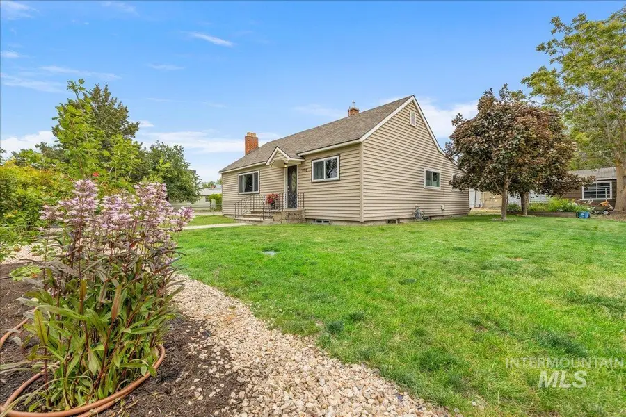 896 N 30th St, Boise, ID 83702 - #2