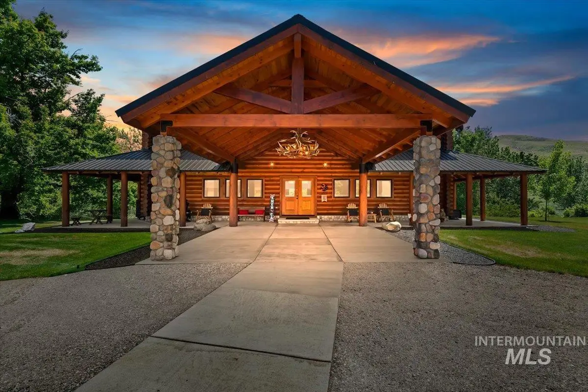 130 Mill Rd, Horseshoe Bend, ID 83629 - #1