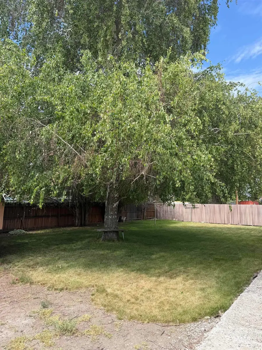 503 Oregon Ave, Jordan Valley, OR 97910 - #2