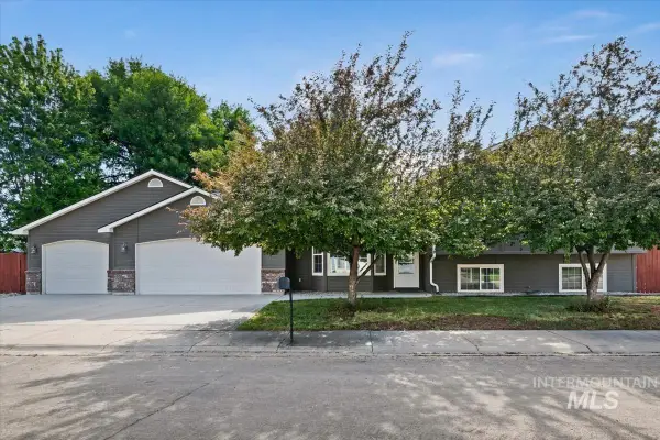 4660 N Joann Pl, Boise, ID 83704