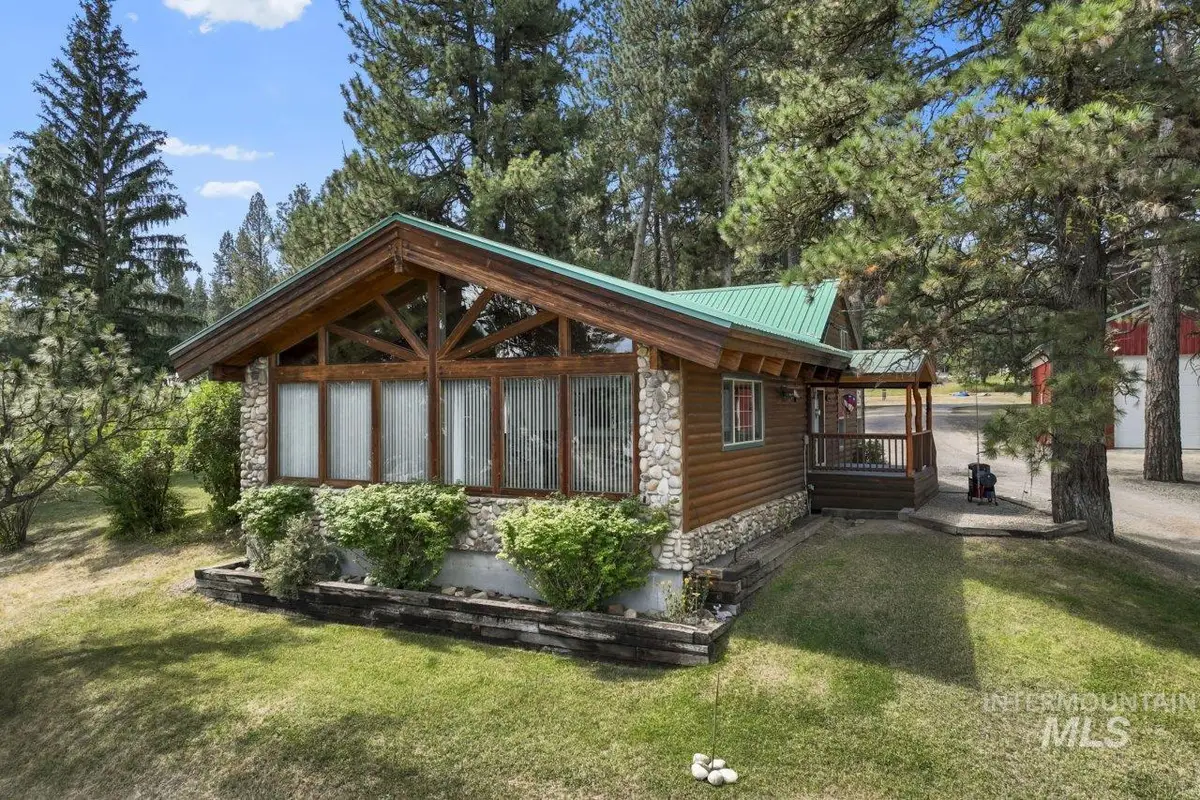 739 S Main St, Cascade, ID 83611 - #1