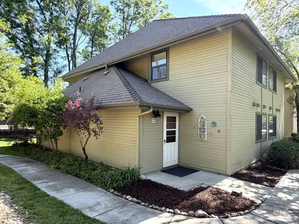 3585 S Gekeler Ln #121, Boise, ID 83706