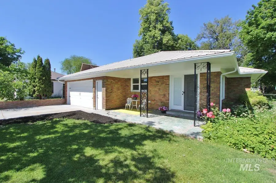 520 E Logan, Caldwell, ID 83605 - #3