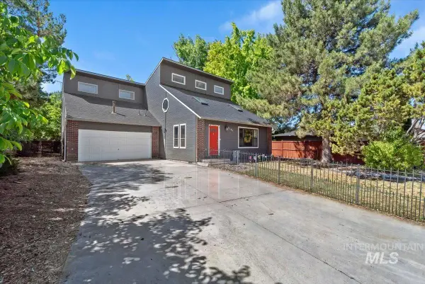 3185 E Springwood Dr, Meridian, ID 83642