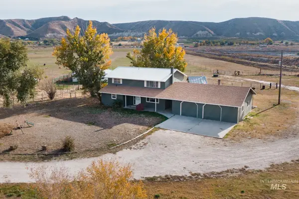 1823 W Sales Yard Rd, Emmett, ID 83617