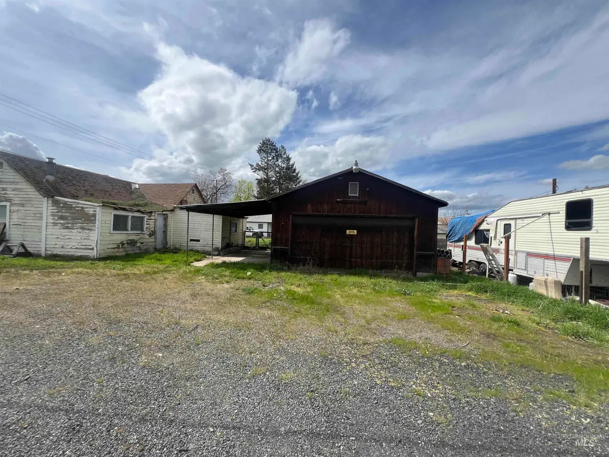 1902 4th Ave, Clarkston, WA 99403 - #1