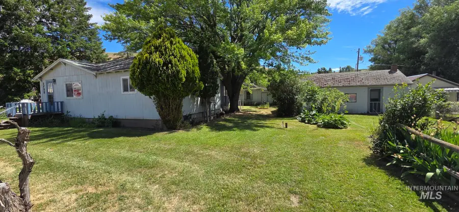 1792 Columbia St, Pomeroy, WA 99347 - #2