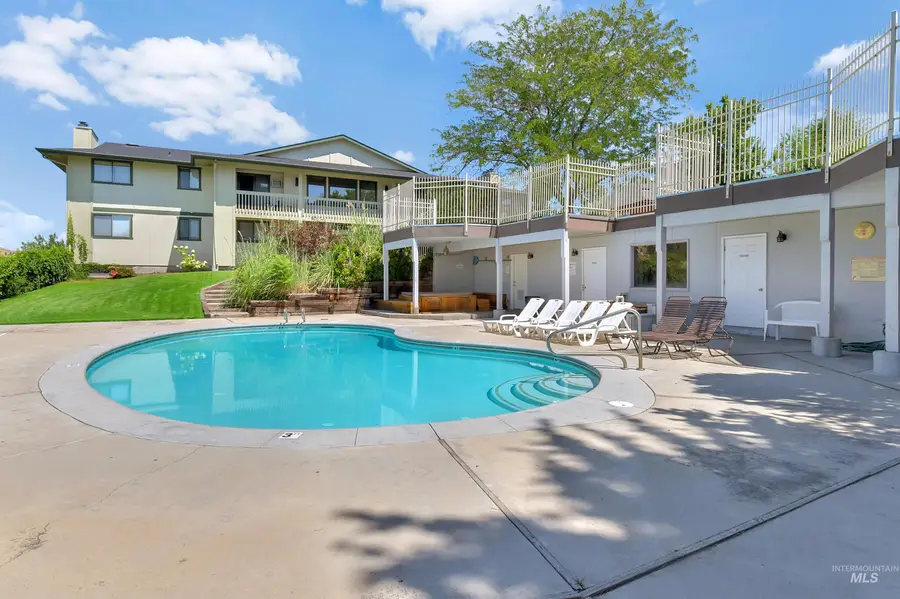 1420 W Camel Back Ln #206, Boise, ID 83702 - #2