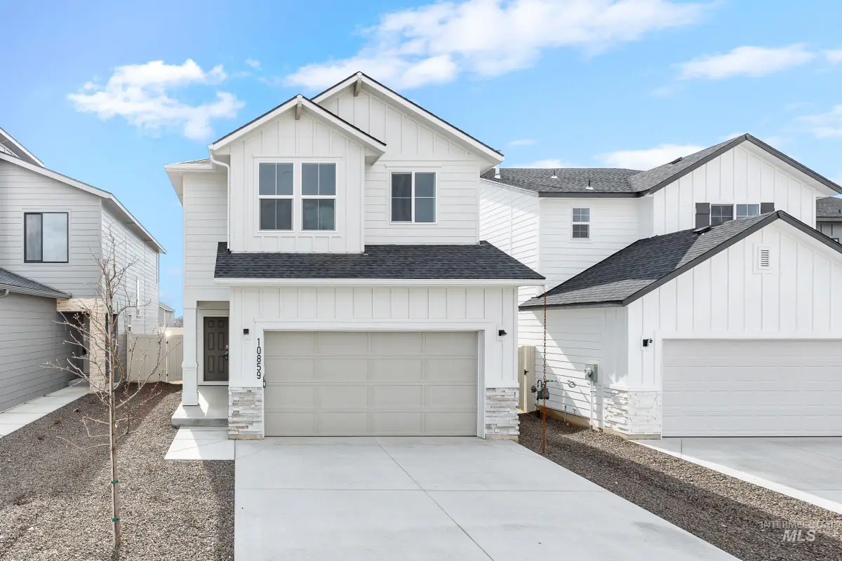 952 Thunderbolt St, Mountain Home, ID 83647 - #1