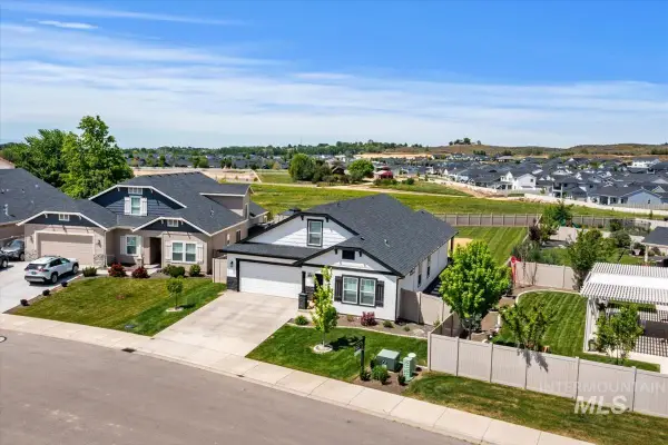 3123 N Greengate Way, Star, ID 83669
