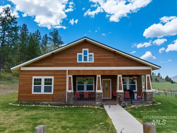 675 W Russell Dr, Prairie, ID 83647