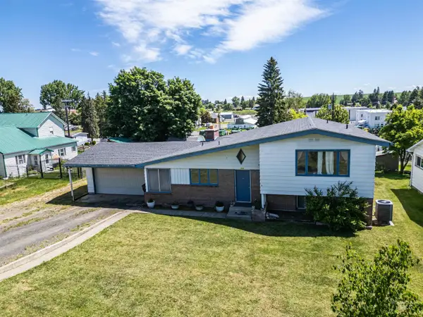 305 Walnut Street, Nezperce, ID 83543