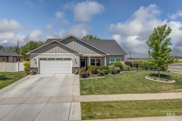 555 Syringa Falls Ct, Fruitland, ID 83619