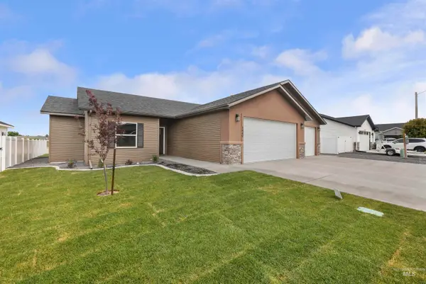 1449 Golden Pheasant Dr, Twin Falls, ID 83301