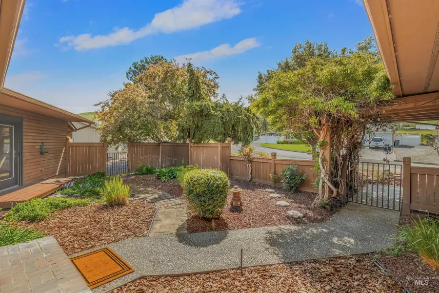 3433 Skyline Dr, Clarkston, WA 99403 - #2