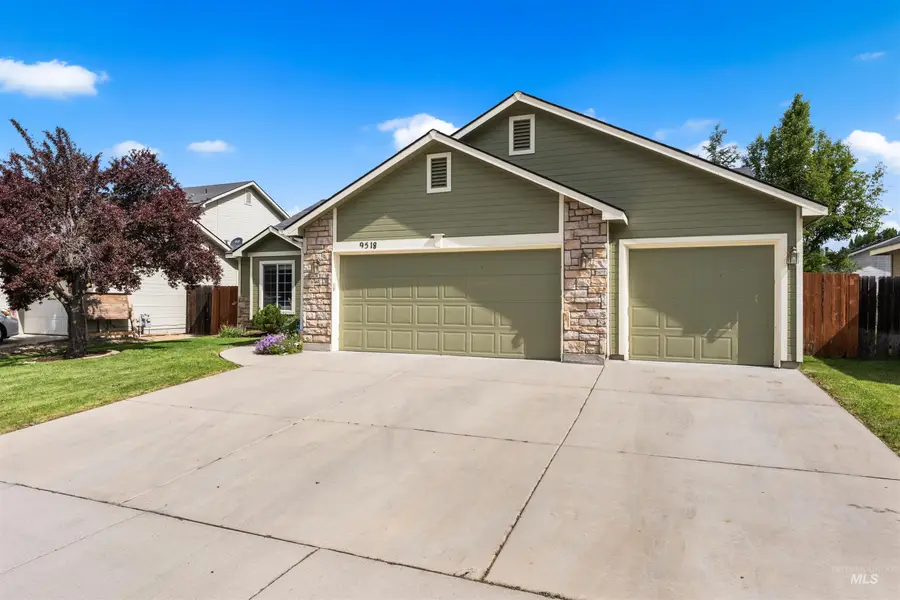 9518 W Kate Dr, Boise, ID 83714 - #2