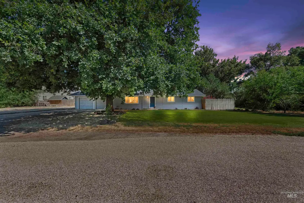 1122 E Iowa, Nampa, ID 83686 - #1