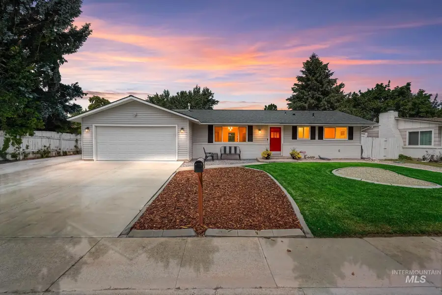 3033 N Constantine St, Boise, ID 83704 - #2