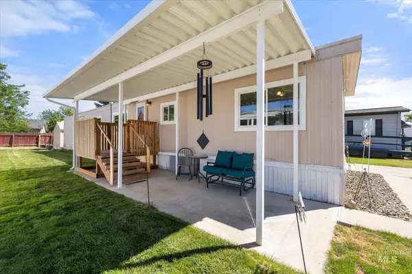 227 W Silver City Dr, Boise, ID 83713