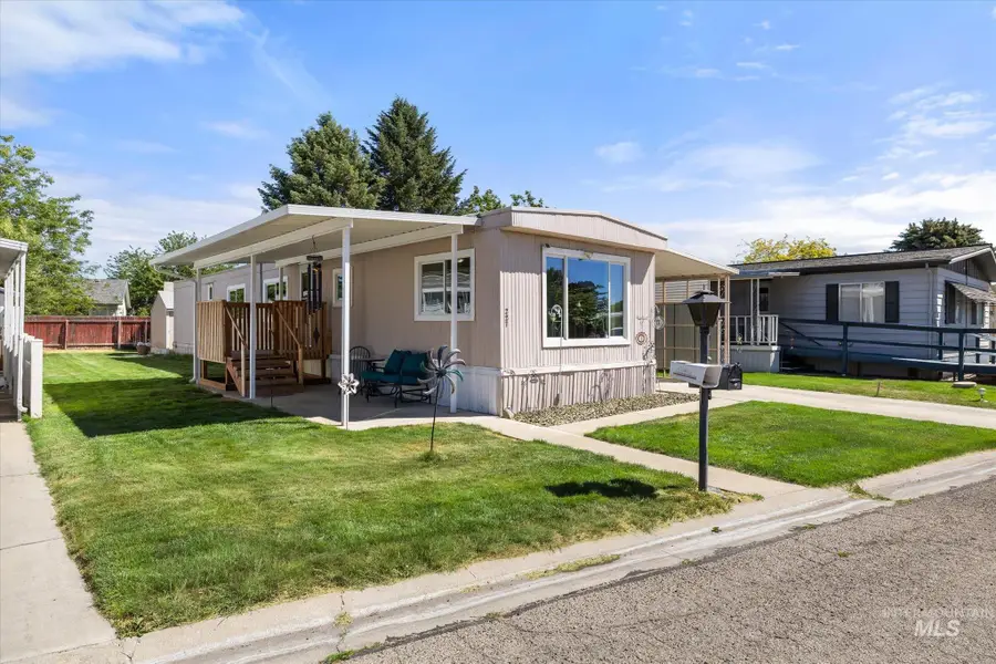 227 W Silver City Dr, Boise, ID 83713 - #3