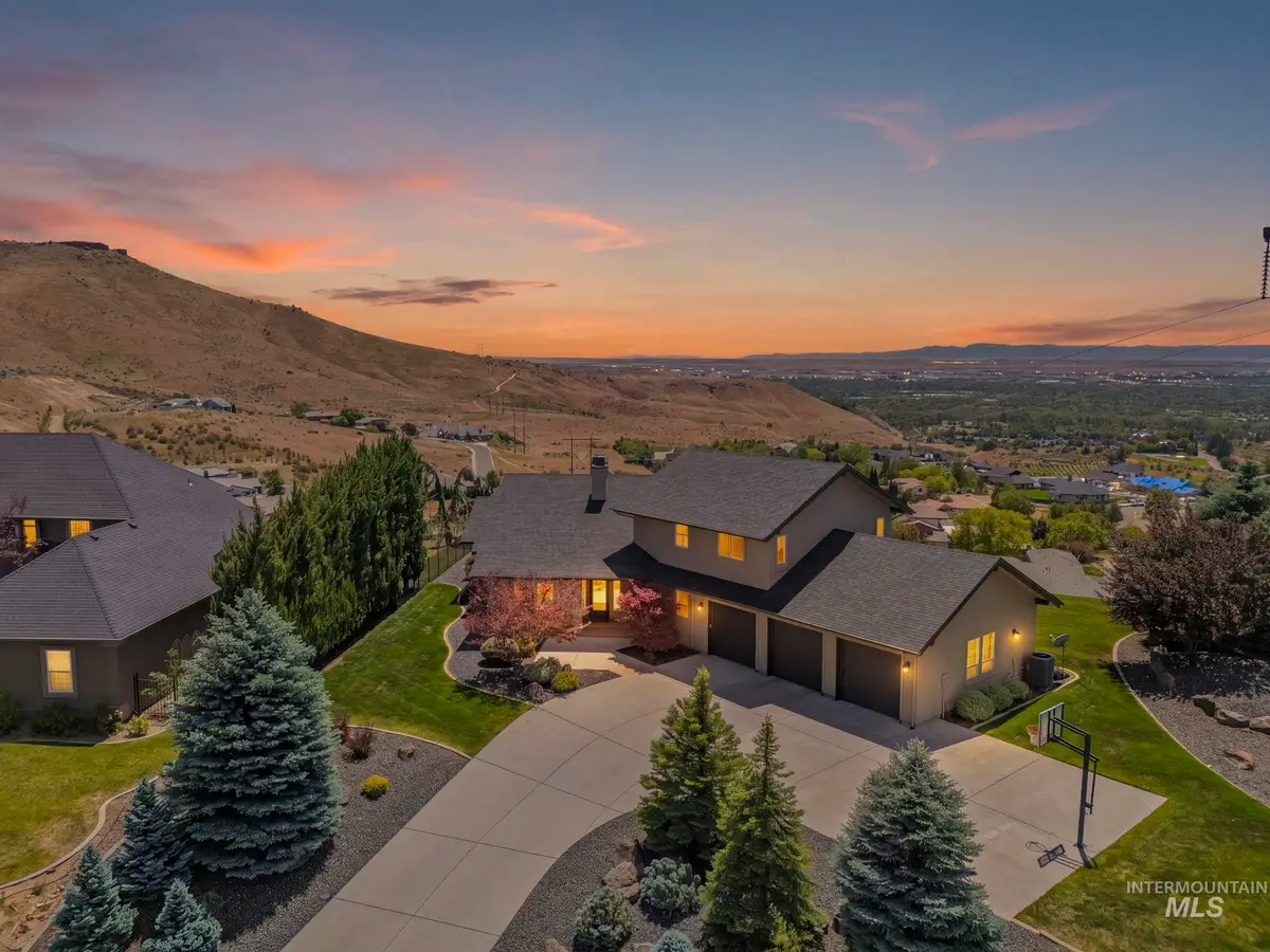 2831 E Table Rock Rd, Boise, ID 83712 - #1