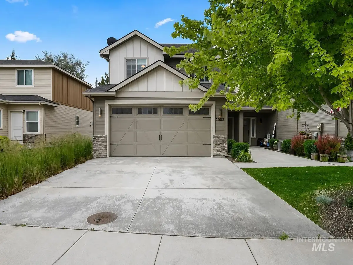 2082 W Pine Ave, Meridian, ID 83642 - #1