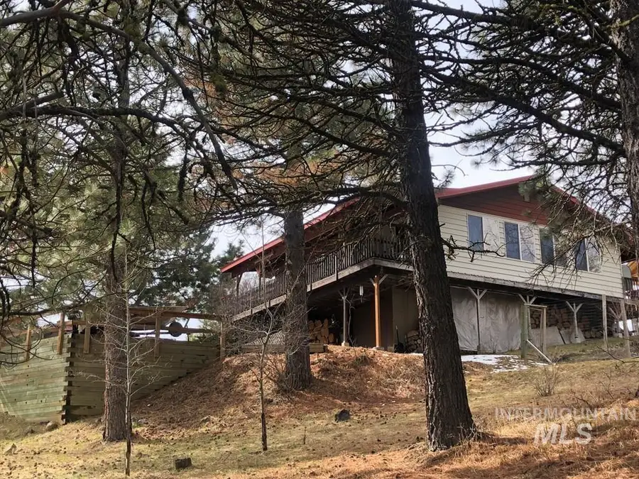 512 Skyline Drive, Cascade, ID 83611 - #2