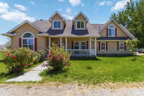 3007 4 Bits Ln, Emmett, ID 83617