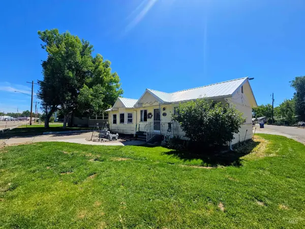 309 SW Ave, New Plymouth, ID 83655