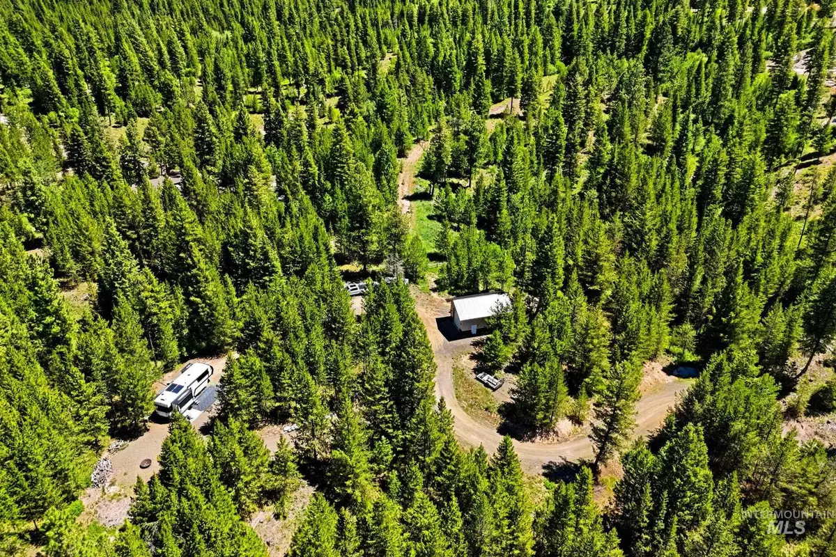 5 Laurins Ln, Cascade, ID 83611 - #1