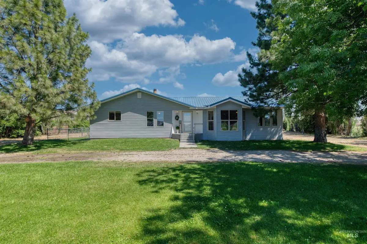 3592 W Idaho Blvd, Emmett, ID 83617 - #1