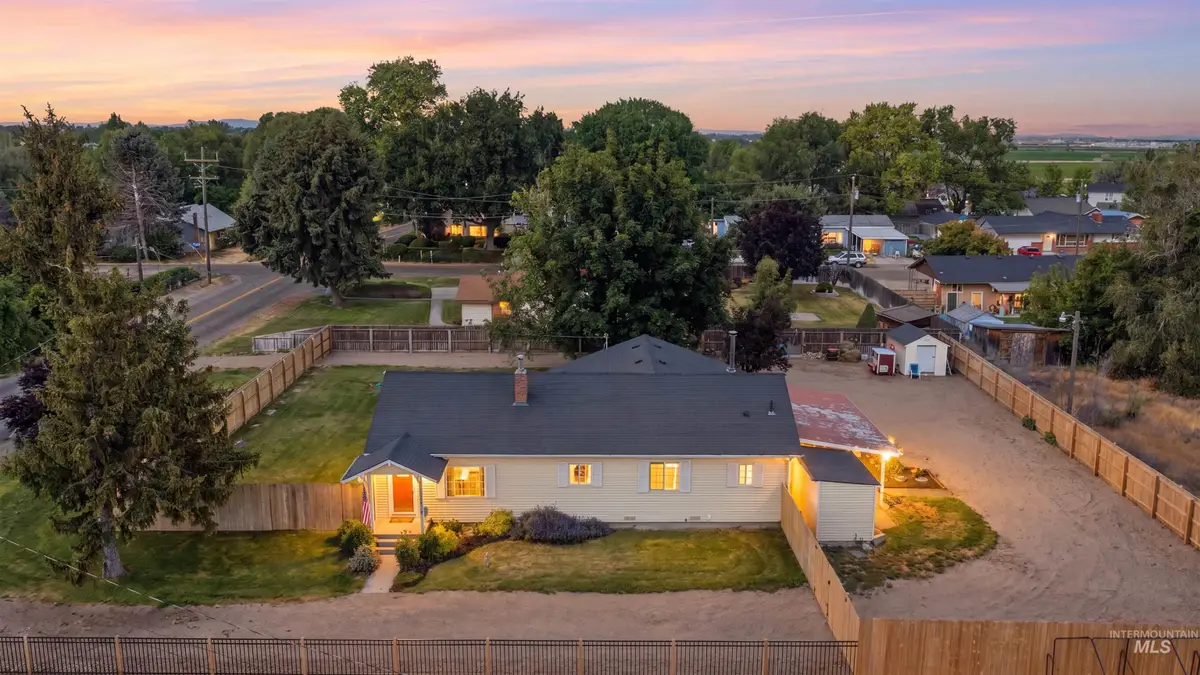 806 W Logan St, Caldwell, ID 83605 - #1