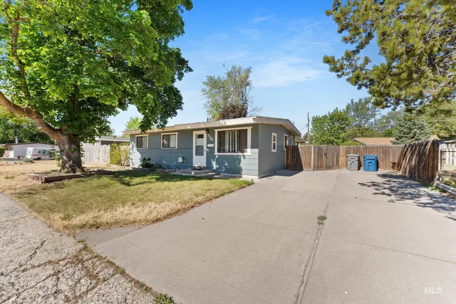 321 N 4th W, Mountain Home, ID 83647 - #2
