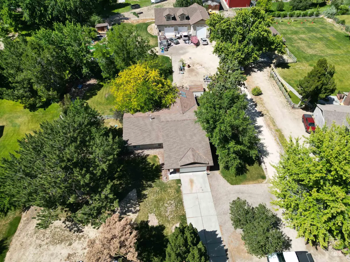 748 W Steeple View Dr, Eagle, ID 83616 - #1