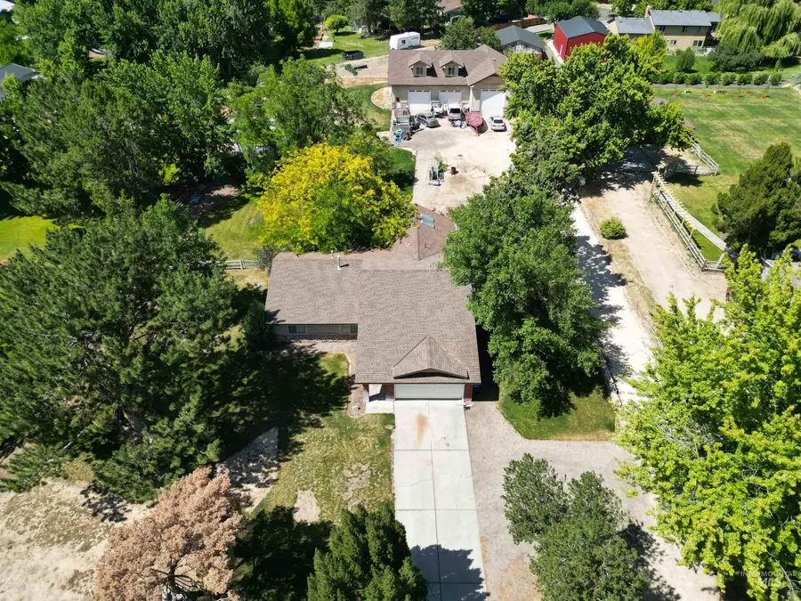 748 W Steeple View Dr, Eagle, ID 83616 - #3