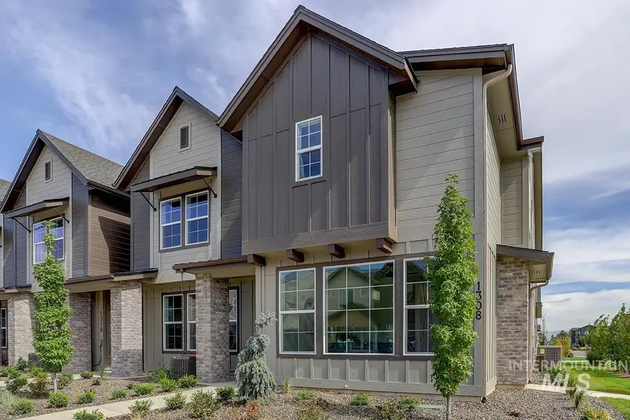 1374 N Meadowglen Ave, Meridian, ID 83642 - #2
