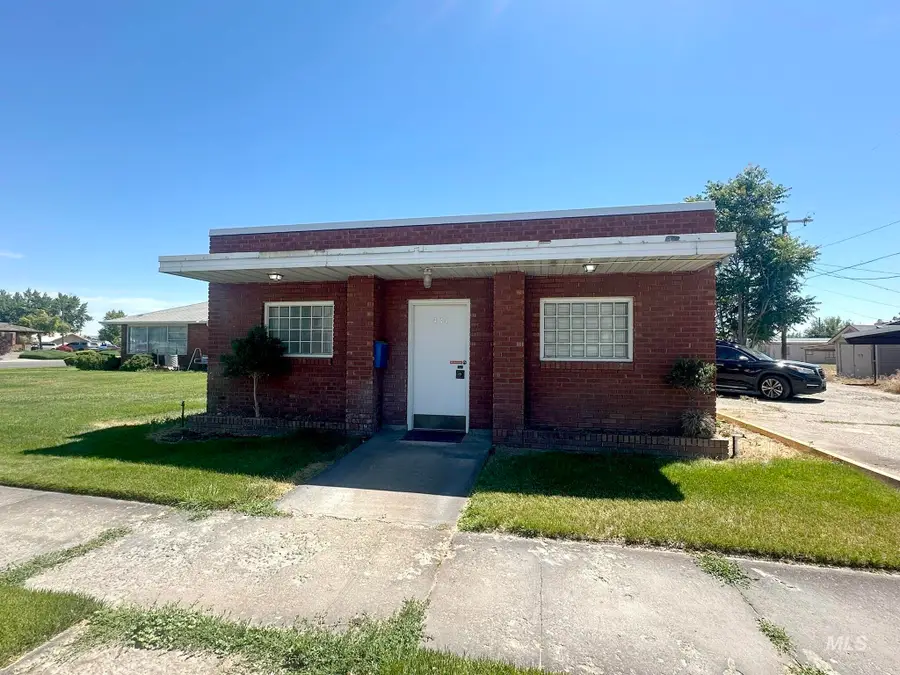 434 W Idaho, Ontario, OR 97914 - #2