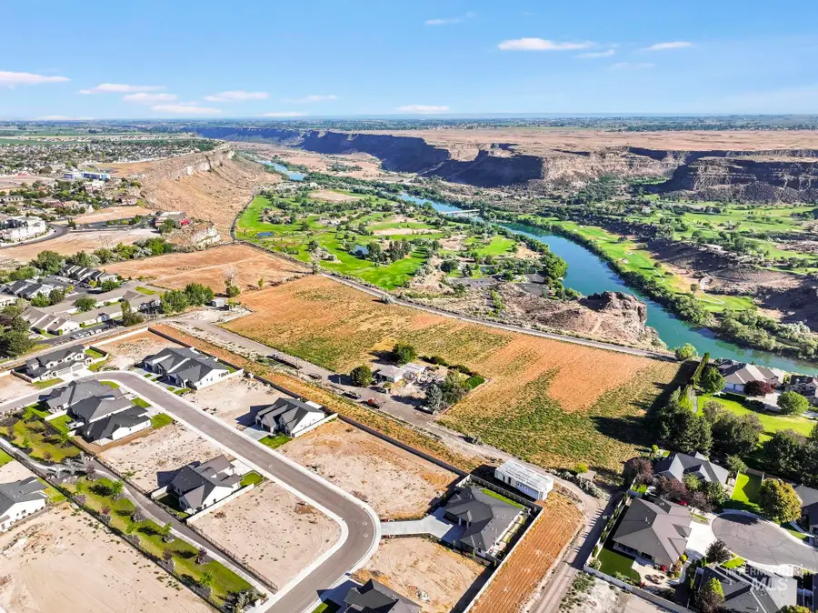 601 Canyon Falls Drive, Twin Falls, ID 83301 - #3