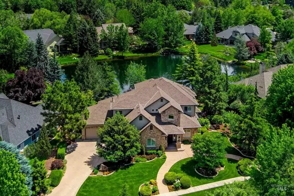 652 W Water Grove Drive, Eagle, ID 83616