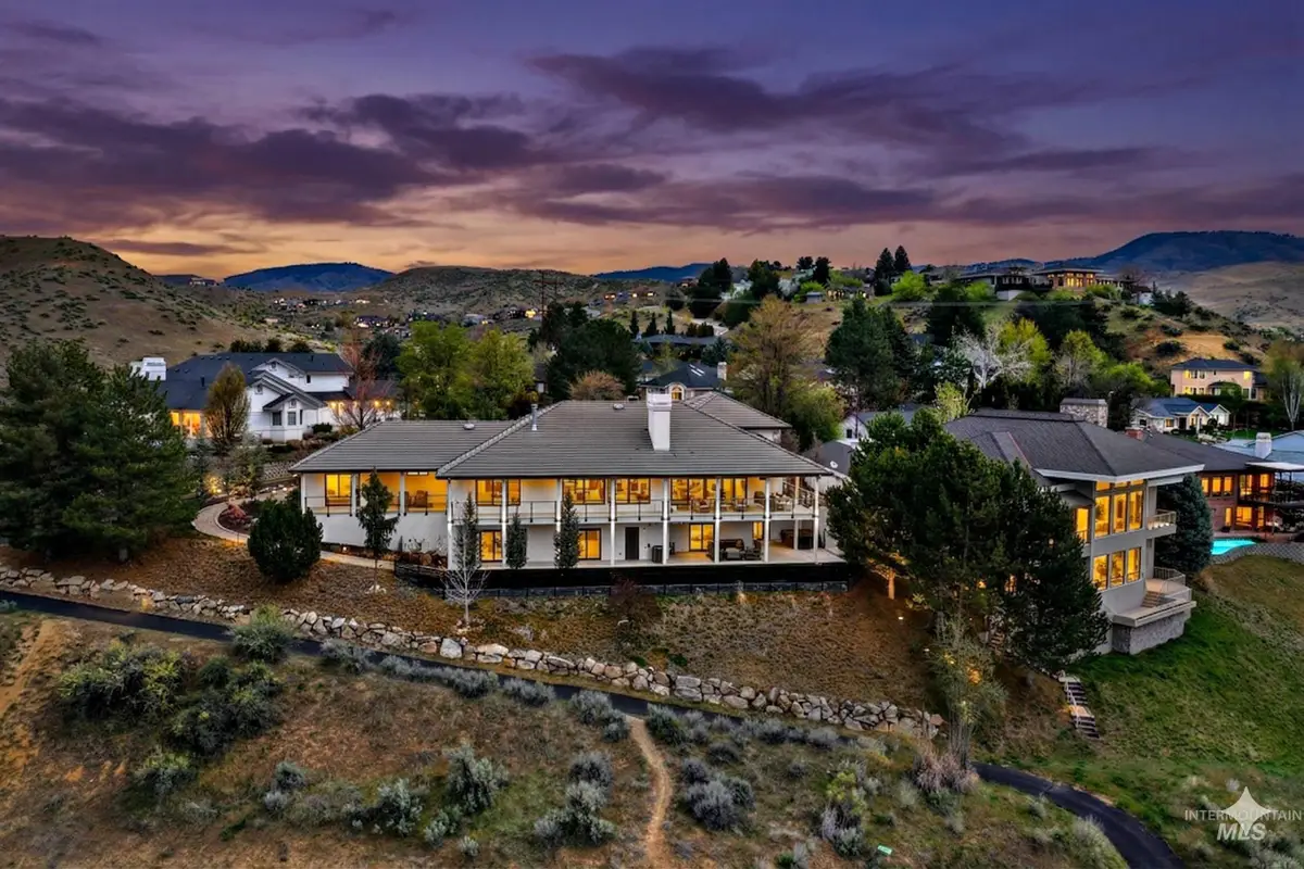329 W Thornberry Dr, Boise, ID 83702 - #1