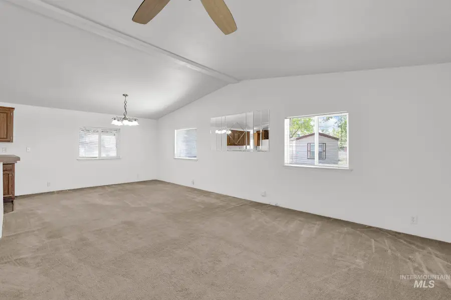 1625 Maple St #40, Buhl, ID 83316 - #2
