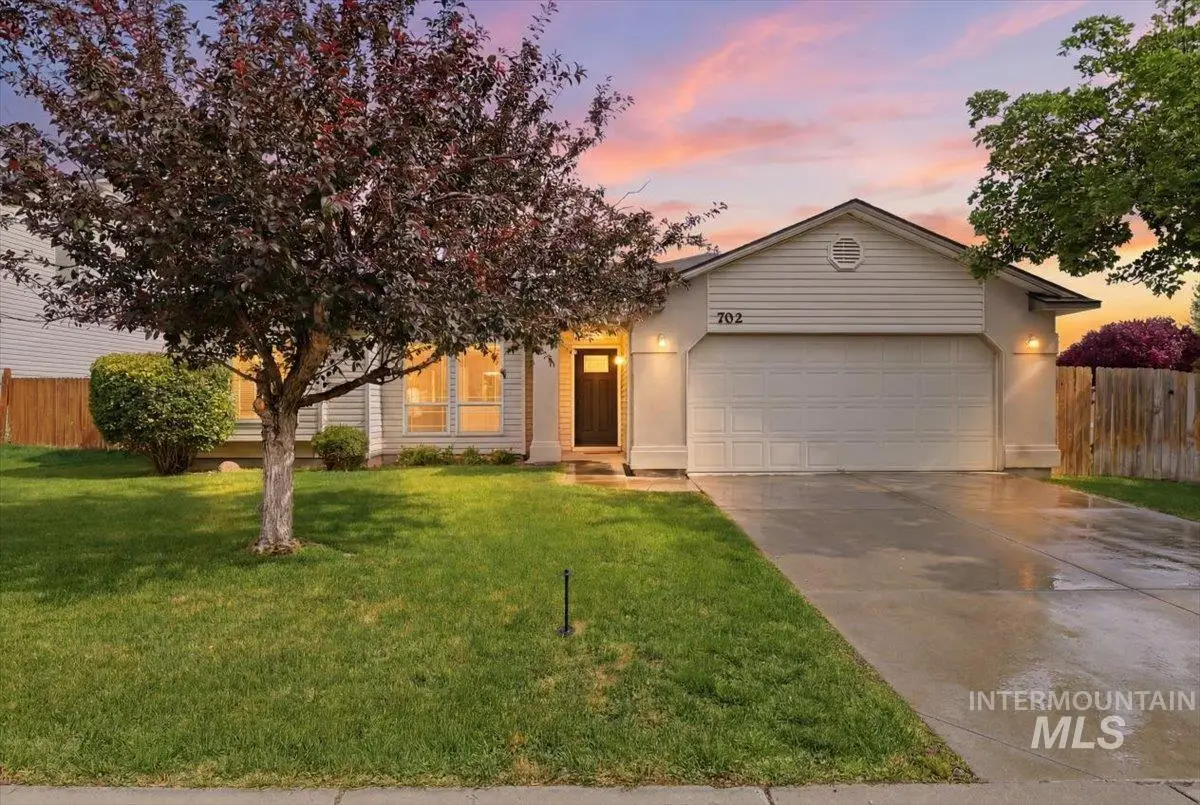 702 W Crimson Loop, Nampa, ID 83686 - #1