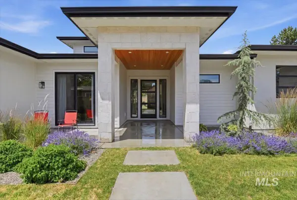 2601 S Greenwood Circle, Boise, ID 83706