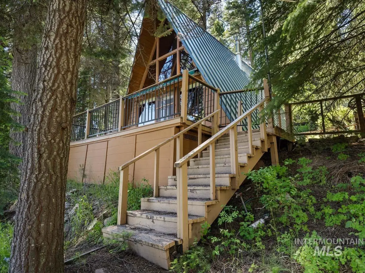 3 Lyons Lane, Smiths Ferry, ID 83611 - #1