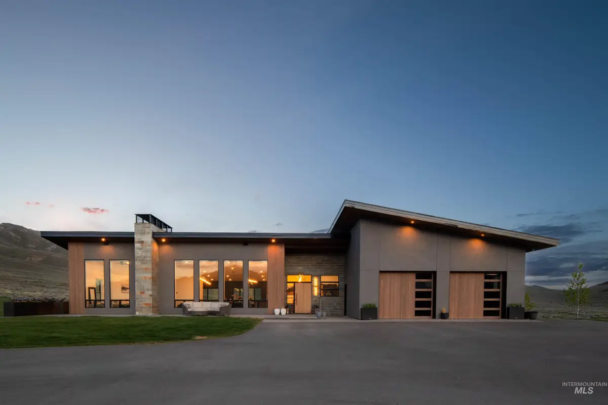 135 Rock Creek Rd, Hailey, ID 83333 - #1