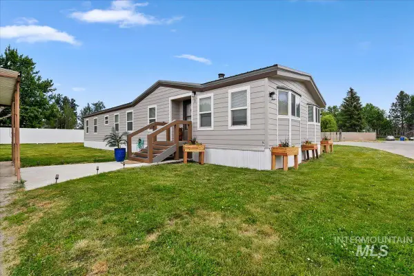 1200 Artesian Rd. #01, Eagle, ID 83616