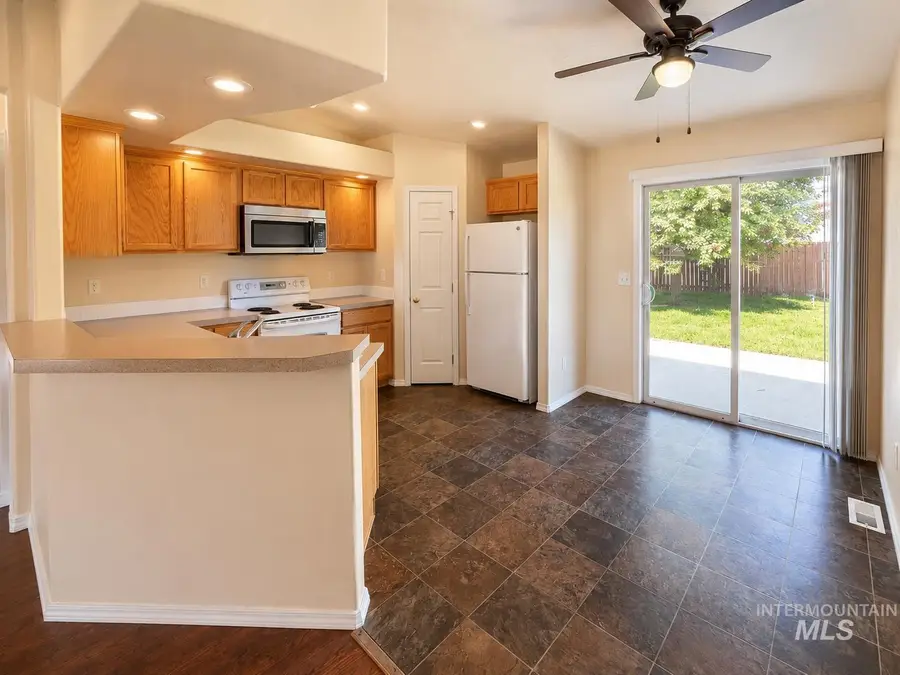 90 S Bancroft Way, Nampa, ID 83651 - #2