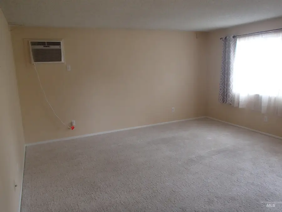 1111 S Locust, Nampa, ID 83686 - #3