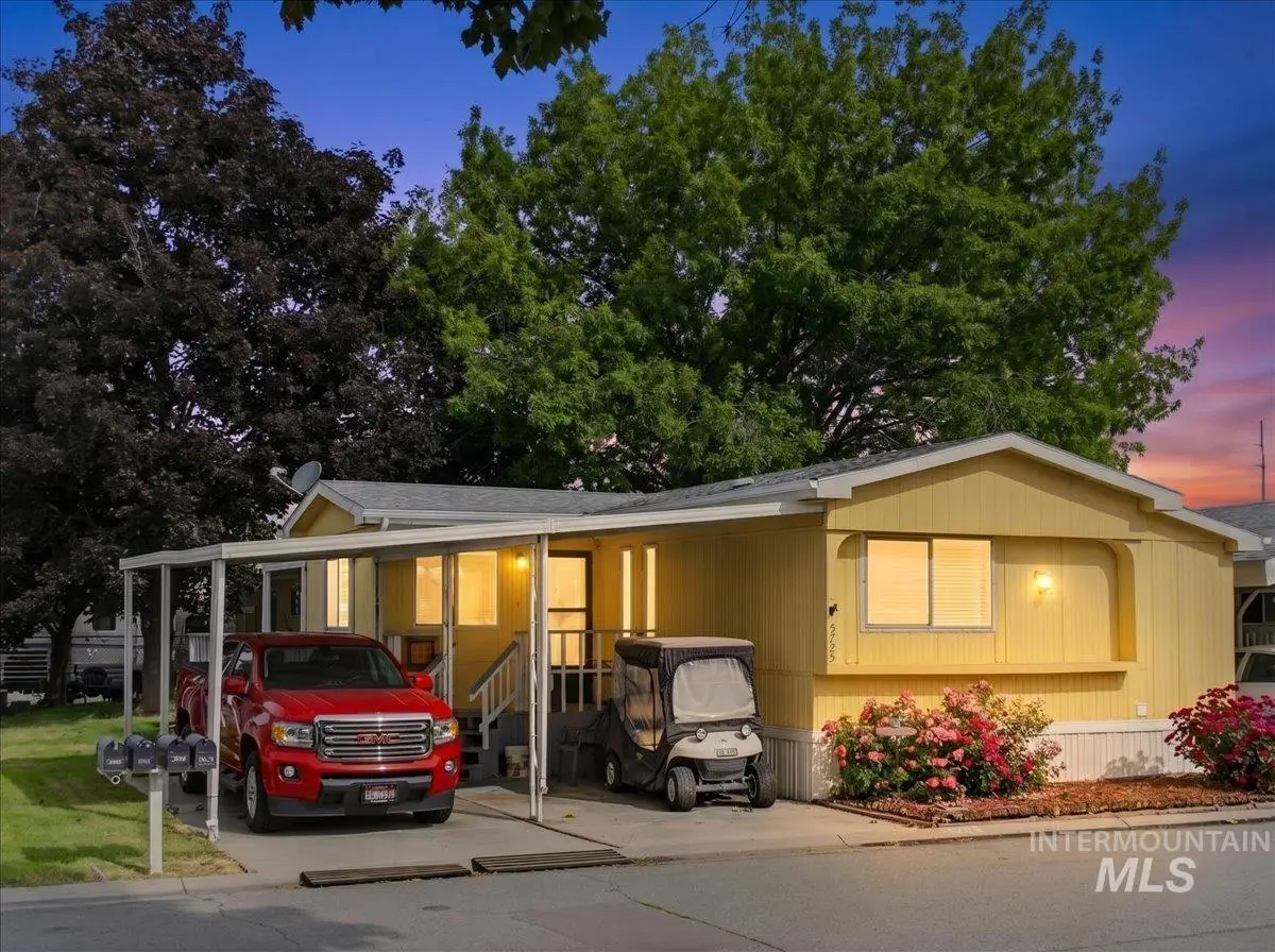 5725 Confederate Ln, Garden City, ID 83614 - #1